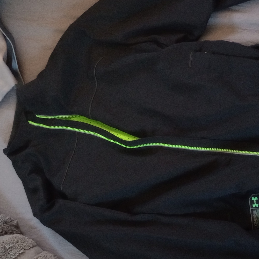Wind breaker